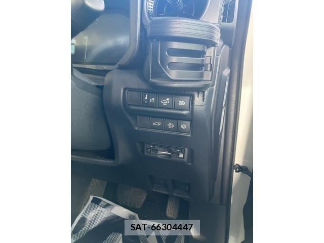 Toyota Land Cruiser 250 2024-07 8829748-18