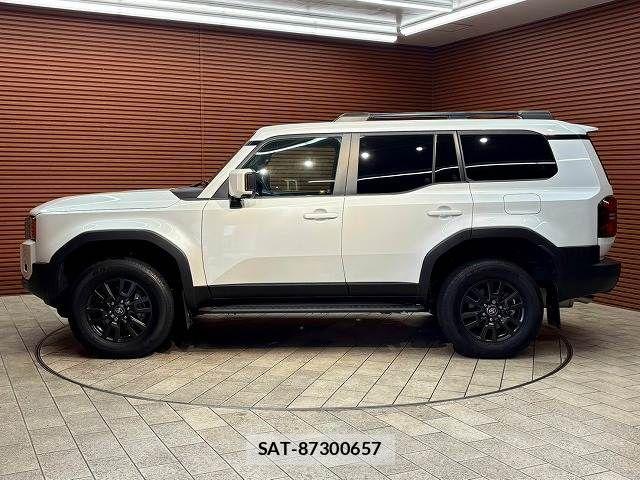 Toyota Land Cruiser 250 2024-08 8871281-17