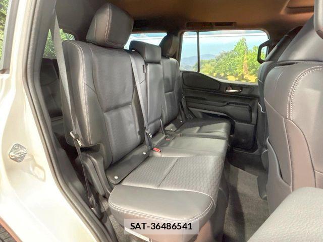 Toyota Land Cruiser 250 2025-02 8880346-10