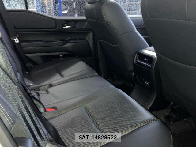 Toyota Land Cruiser 250 2024-07 8880337-15