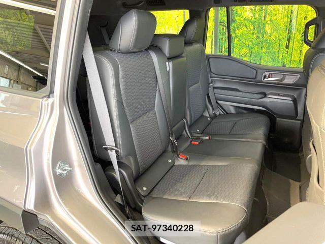 Toyota Land Cruiser 250 2025-12 8880331-8
