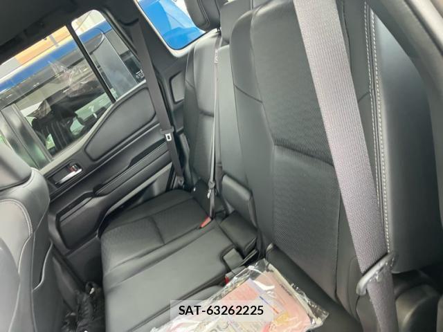Toyota Land Cruiser 250 2025-07 8880330-11