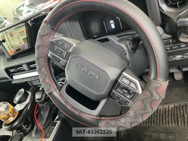 Toyota Land Cruiser 250 2025-07 8880330-17