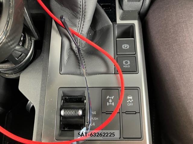 Toyota Land Cruiser 250 2025-07 8880330-21