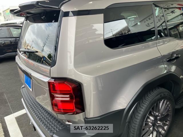 Toyota Land Cruiser 250 2025-07 8880330-4