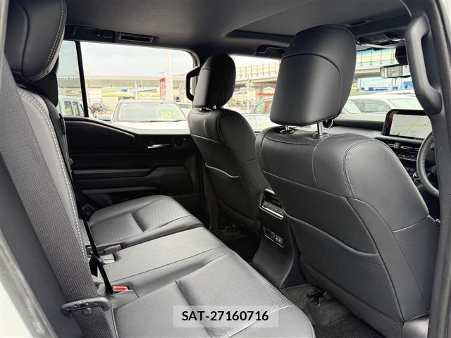 Toyota Land Cruiser 250 2025-09 8880334-22