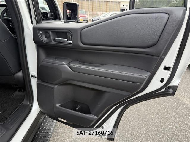 Toyota Land Cruiser 250 2025-09 8880334-23