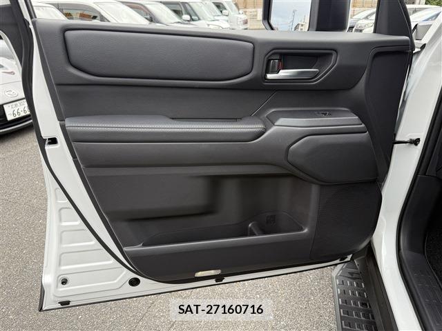 Toyota Land Cruiser 250 2025-09 8880334-29