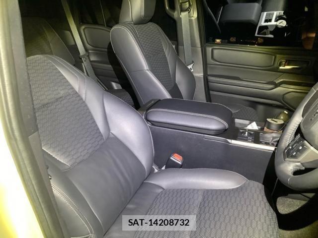 Toyota Land Cruiser 250 2025-02 8880339-13