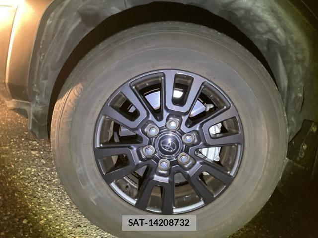 Toyota Land Cruiser 250 2025-02 8880339-5