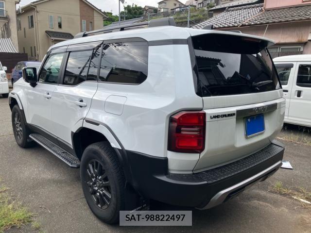 Toyota Land Cruiser 250 2025-02 8880349-2