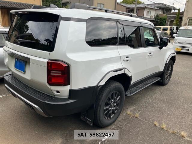 Toyota Land Cruiser 250 2025-02 8880349-3