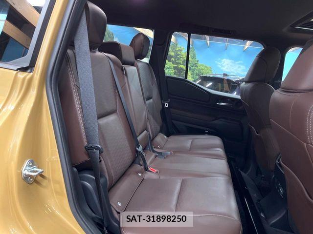 Toyota Land Cruiser 250 2024-07 8880328-8
