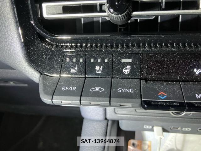 Toyota Land Cruiser 250 2025-04 8880350-18