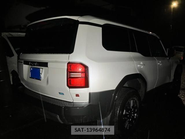 Toyota Land Cruiser 250 2025-04 8880350-2