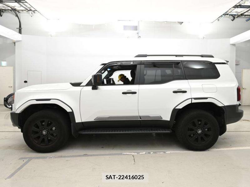 Toyota Land Cruiser 250 2024-07 8883190-1