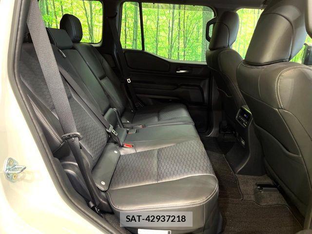 Toyota Land Cruiser 250 2026-02 8883814-16