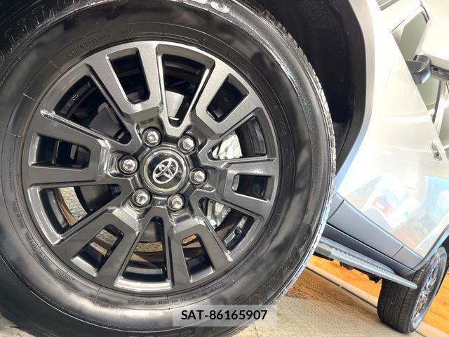Toyota Land Cruiser 250 2024-10 8883816-13