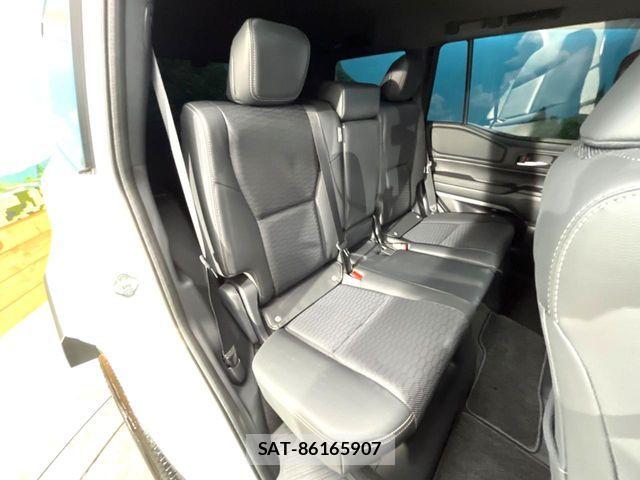 Toyota Land Cruiser 250 2024-10 8883816-8