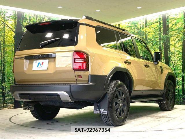 Toyota Land Cruiser 250 2024-07 8883812-17