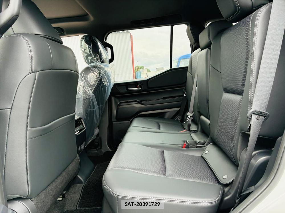 Toyota Land Cruiser 250 2025-07 8044010-9