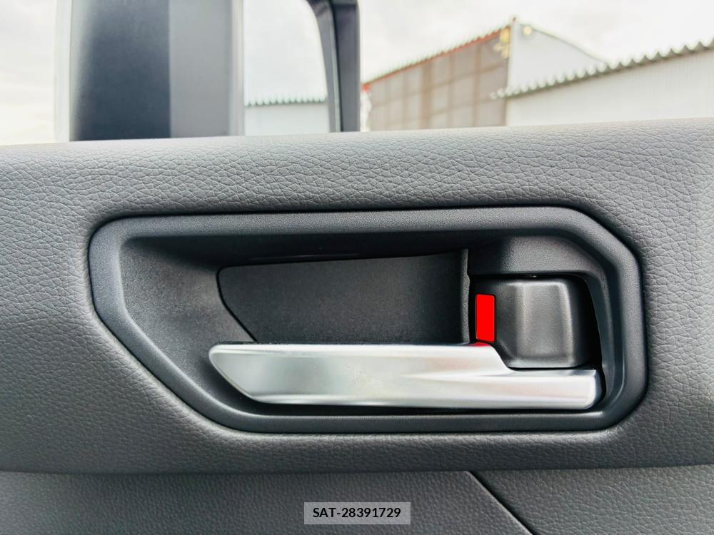 Toyota Land Cruiser 250 2025-07 8044010-16