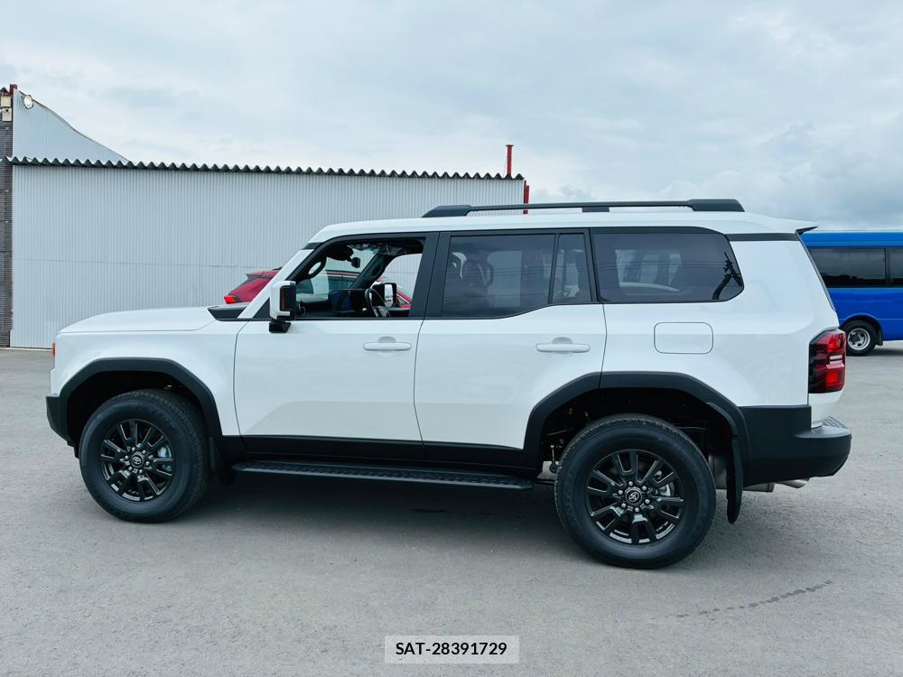 Toyota Land Cruiser 250 2025-07 8044010-1