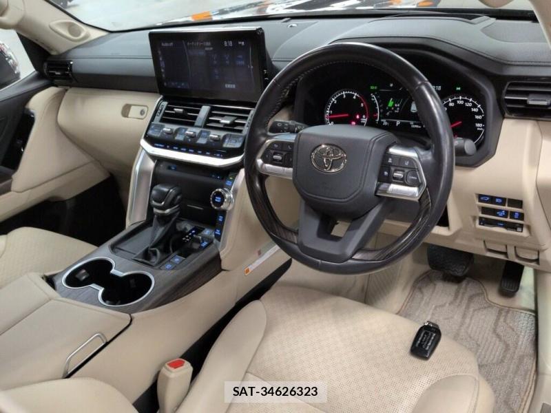 Toyota Land Cruiser 300 2022-04 6828289-4