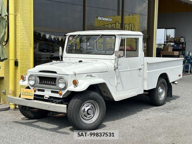 Toyota LAND CRUISER 1972-01 8562320-3