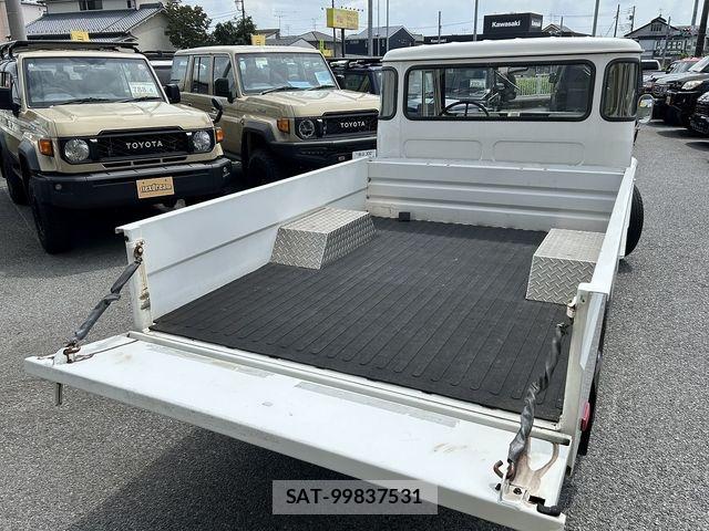 Toyota LAND CRUISER 1972-01 8562320-7