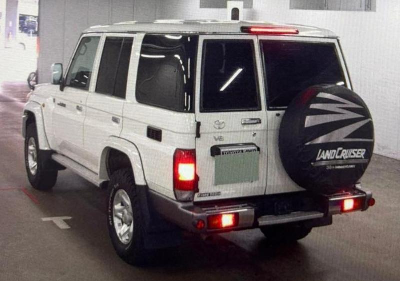 Toyota Land Cruiser 70 2015 1440712-2
