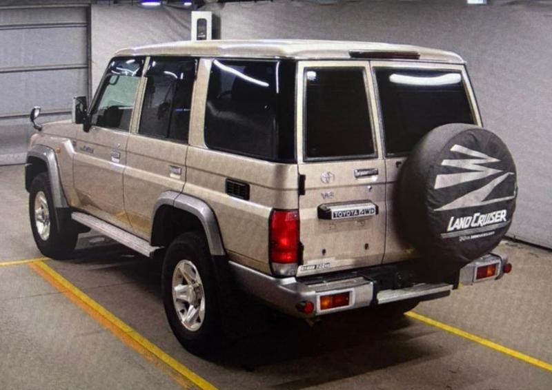 Toyota Land Cruiser 70 2015 1409879-2