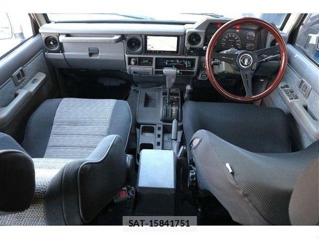 Toyota Land Cruiser 70 1992-01 901950-1