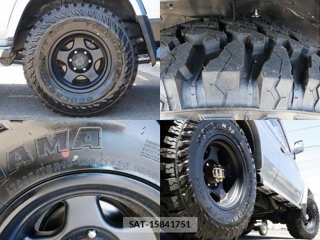 Toyota Land Cruiser 70 1992-01 901950-19