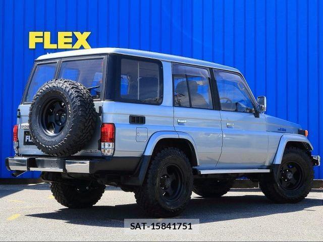 Toyota Land Cruiser 70 1992-01 901950-3