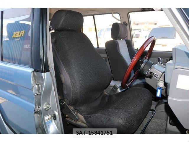 Toyota Land Cruiser 70 1992-01 901950-5