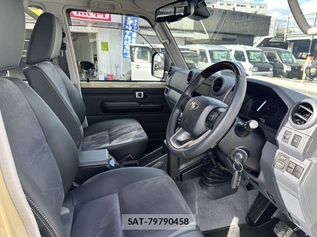 Toyota Land Cruiser 70 2024-01 1040907-10