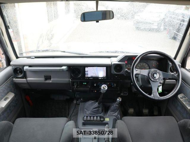 Toyota Land Cruiser 70 1998-01 1354594-1
