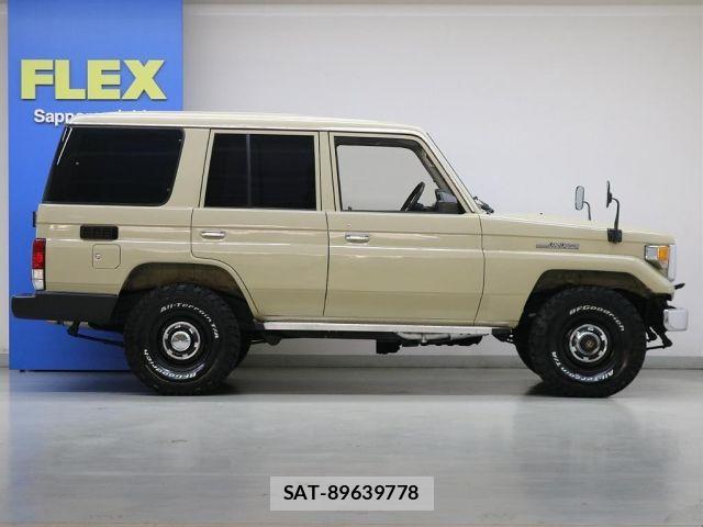 Toyota Land Cruiser 70 1992-01 1445906-5