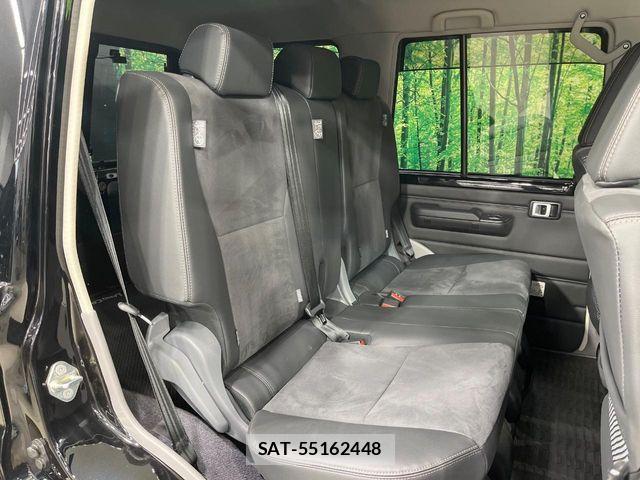 Toyota Land Cruiser 70 2024-04 1445907-8