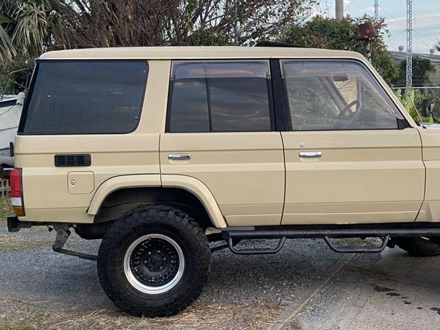 Toyota Land Cruiser 70 1994-09 1463752-17