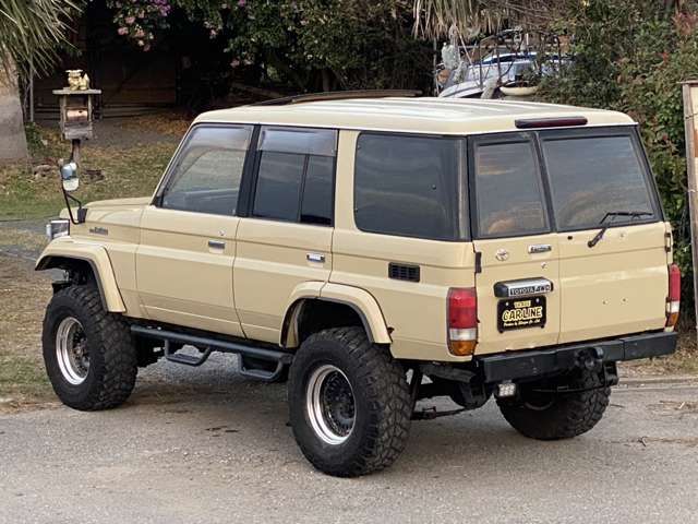 Toyota Land Cruiser 70 1994-09 1463752-19