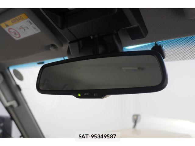Toyota Land Cruiser 70 2024-06 1481618-13