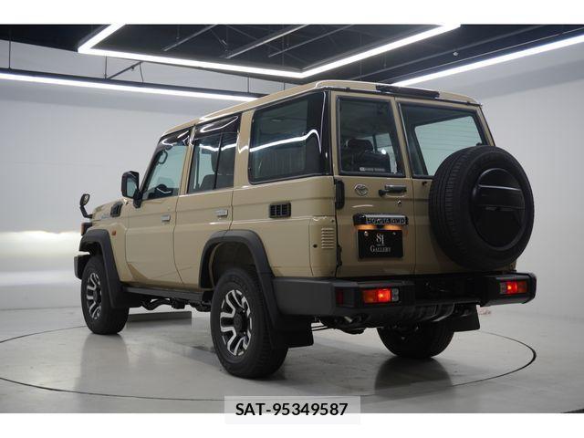 Toyota Land Cruiser 70 2024-06 1481618-6