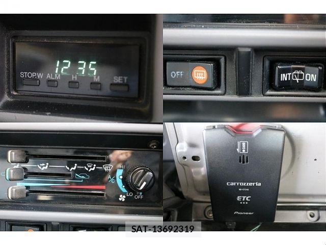 Toyota Land Cruiser 70 1992-01 2010303-13