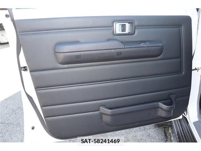 Toyota Land Cruiser 70 2025-01 4325739-18