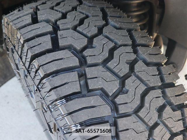 Toyota Land Cruiser 70 2000-01 4962335-16