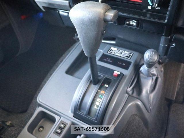 Toyota Land Cruiser 70 2000-01 4962335-19