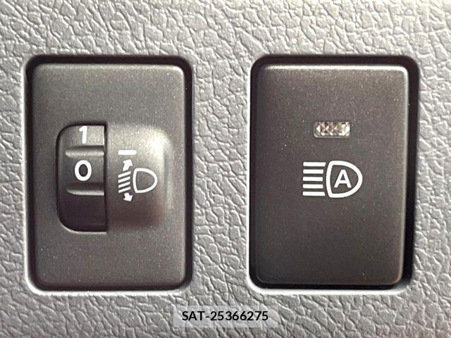 Toyota Land Cruiser 70 2024-03 4962320-5