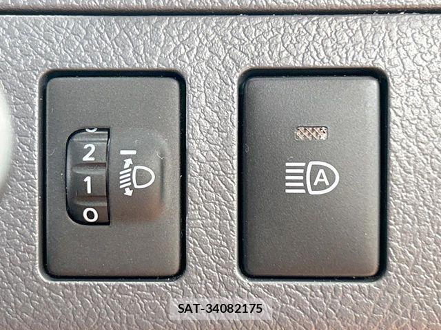 Toyota Land Cruiser 70 2025-03 5870340-6